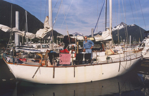 Marc Edge and Ian Dolling aboard Markenurh, Sitka, 1999